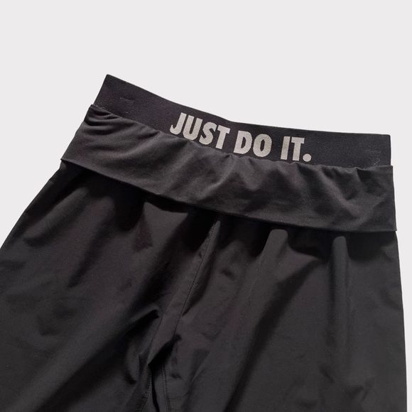 Nike Legend 2.0 Baggy Capri Jogger XS Black Cropped Womens Just Do It Dri Fit - Picture 2 of 7